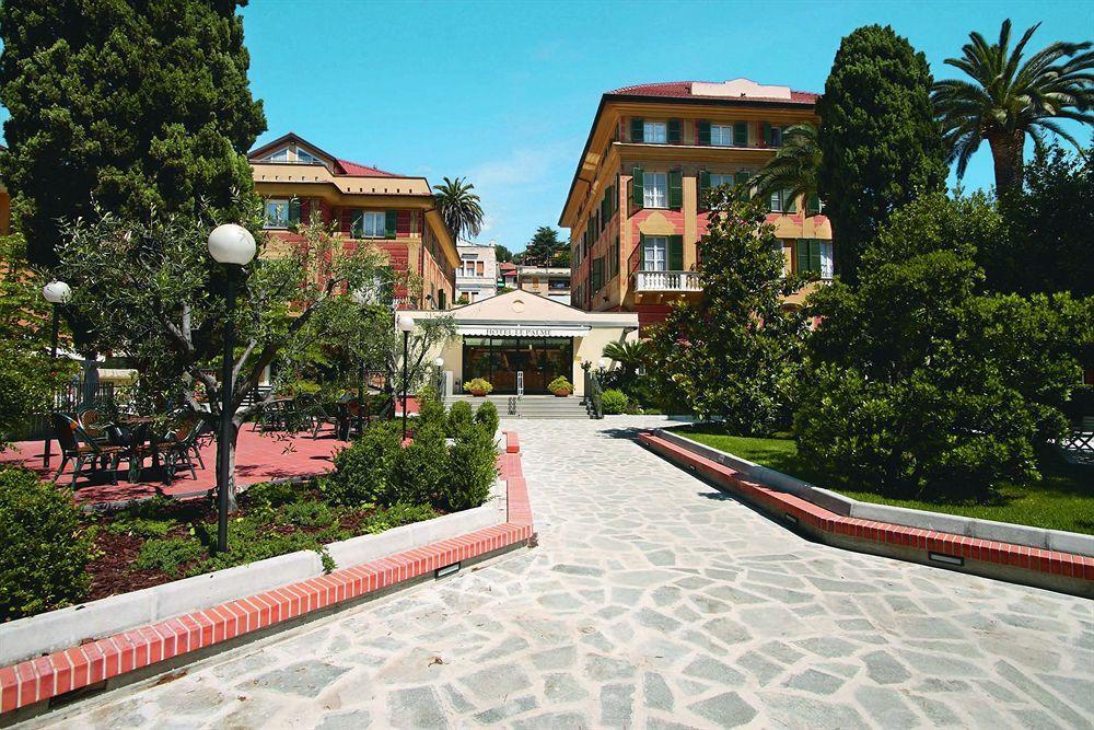 Hotel Le Palme วาราซเซ ภายนอก รูปภาพ