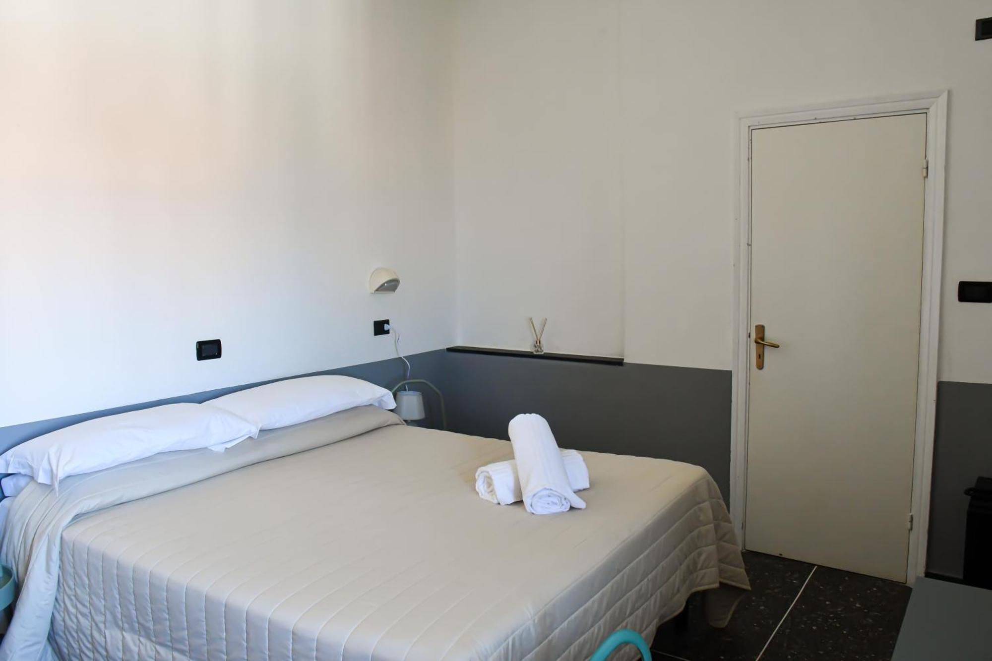 Hotel Le Palme วาราซเซ ภายนอก รูปภาพ