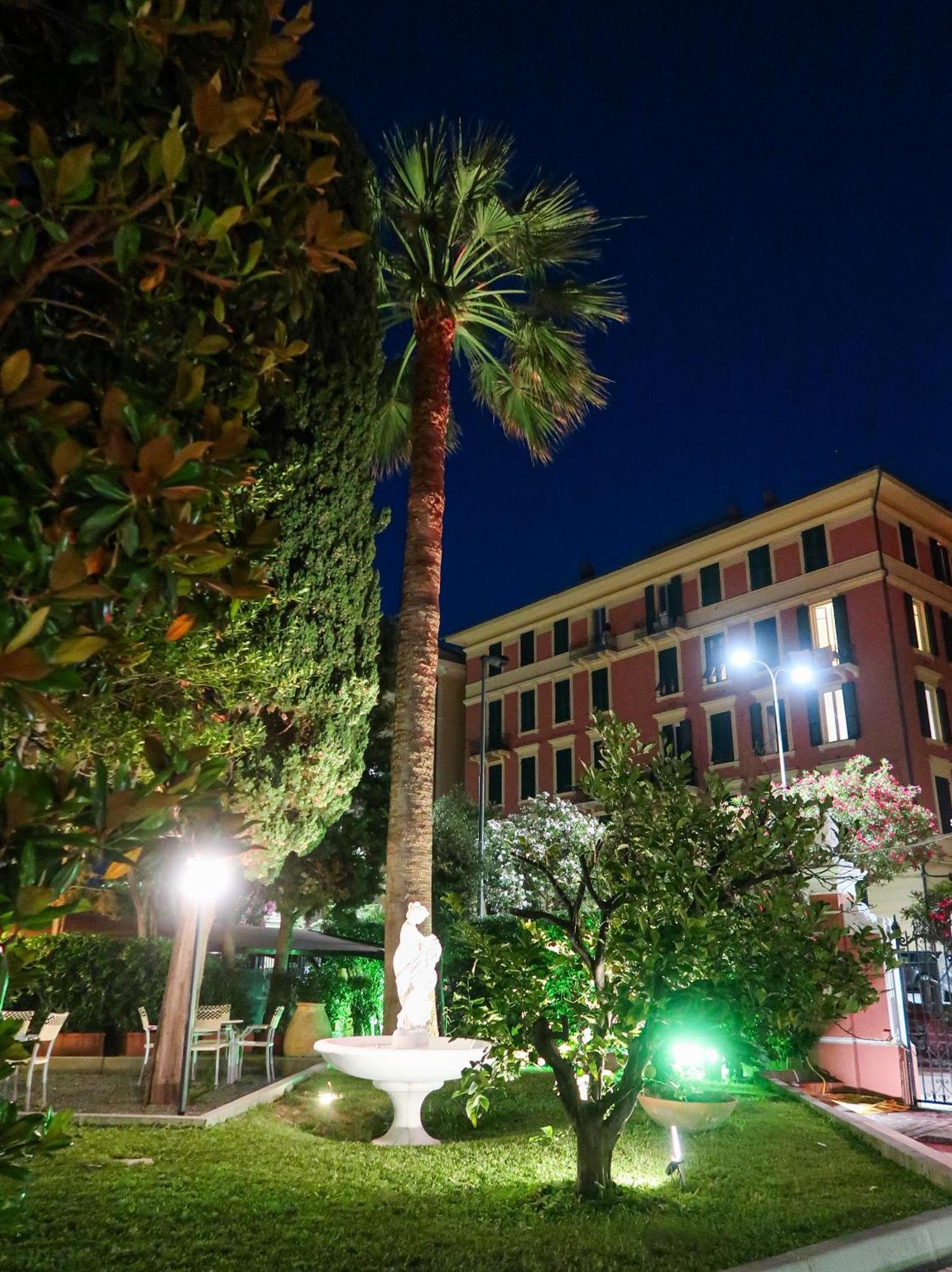 Hotel Le Palme วาราซเซ ภายนอก รูปภาพ